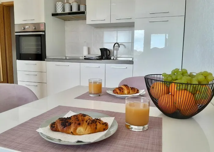 Masha With Free Parking