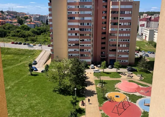 Masha With Free Parking Pula