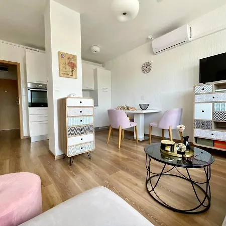 Masha With Free Parking *