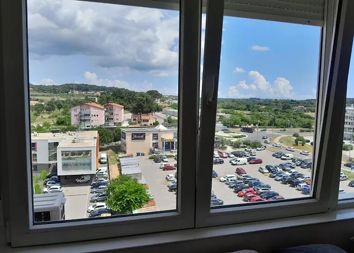 Masha With Free Parking 公寓