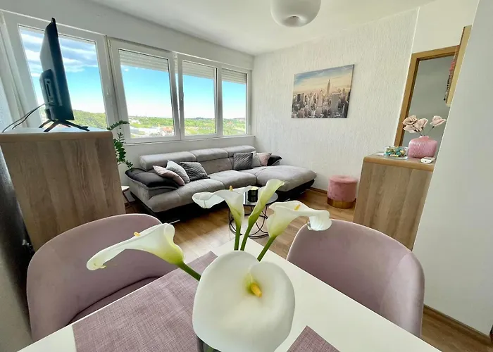 Masha With Free Parking Apartamento Pula